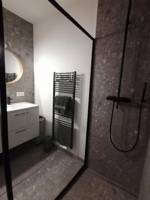 Cozb Apartment บรูจส์ ภายนอก รูปภาพ
