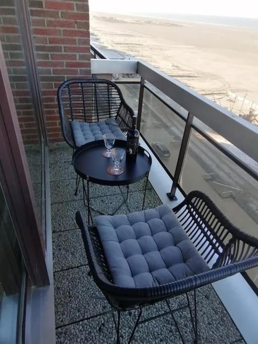Cozb Apartment บรูจส์ ภายนอก รูปภาพ